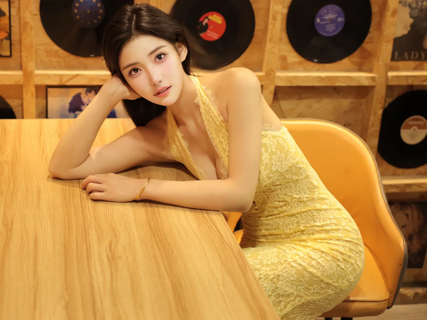 梨霜儿 - No.006 黑胶唱片 [113P-498MB] tg@simisebaisi 【丝足阁】007.webp